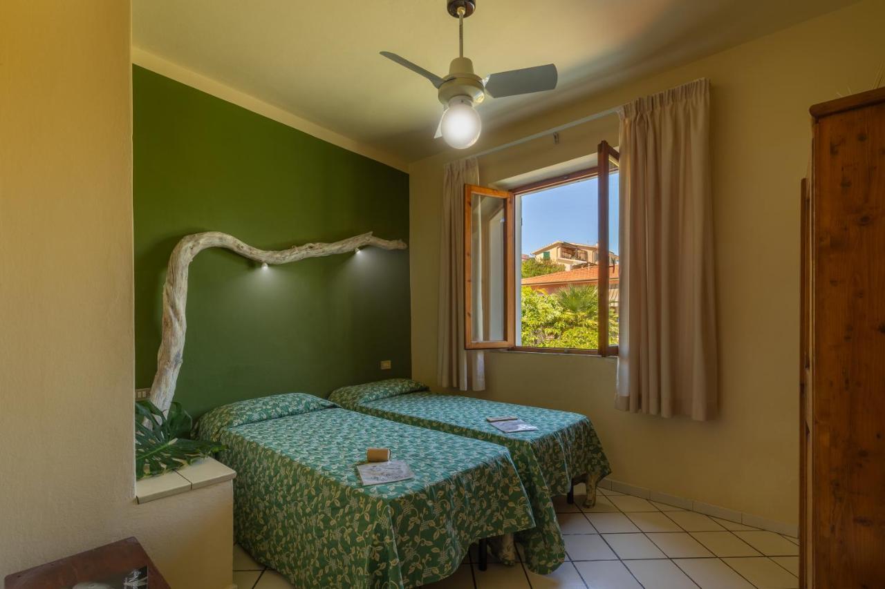Hotel Cernia Isola Botanica Sant'Andrea  Exterior photo