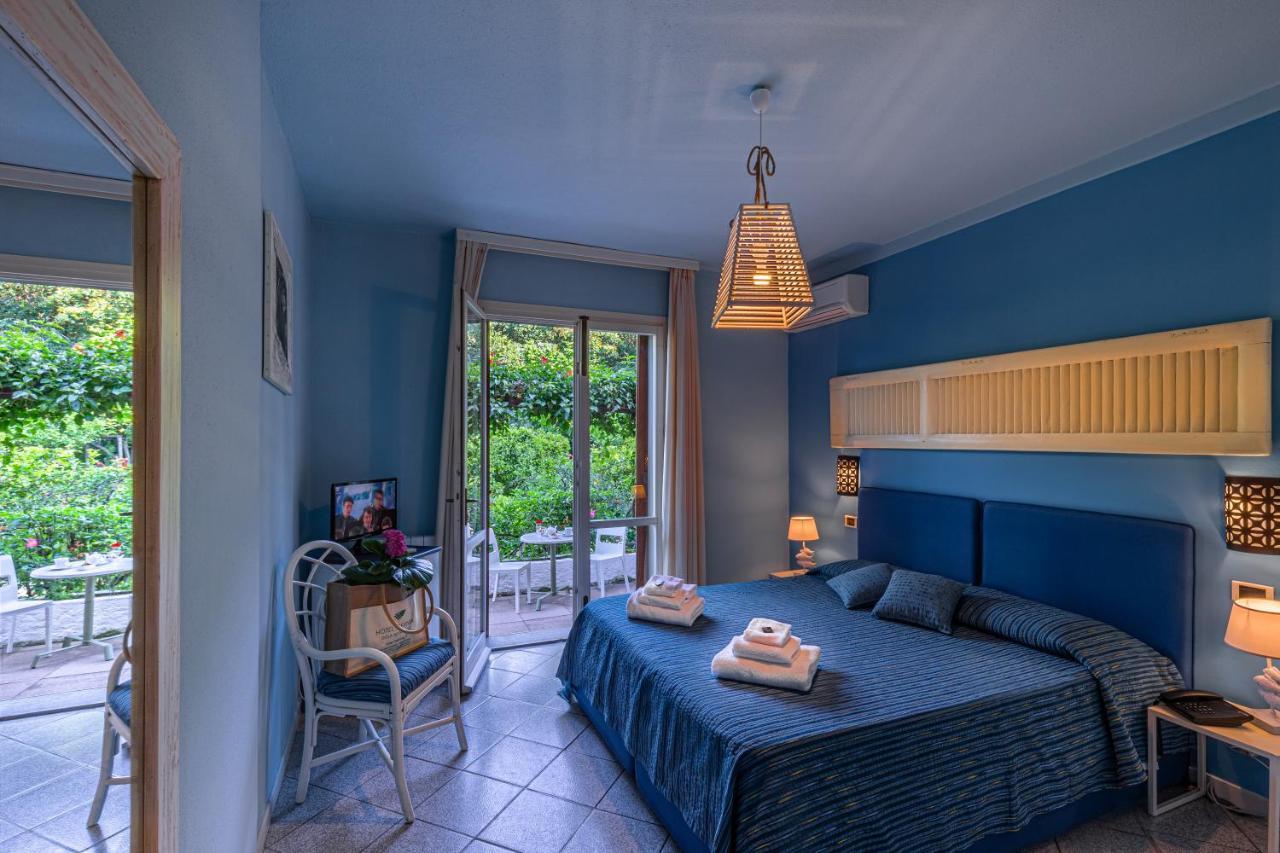 Hotel Cernia Isola Botanica Sant'Andrea  Exterior photo