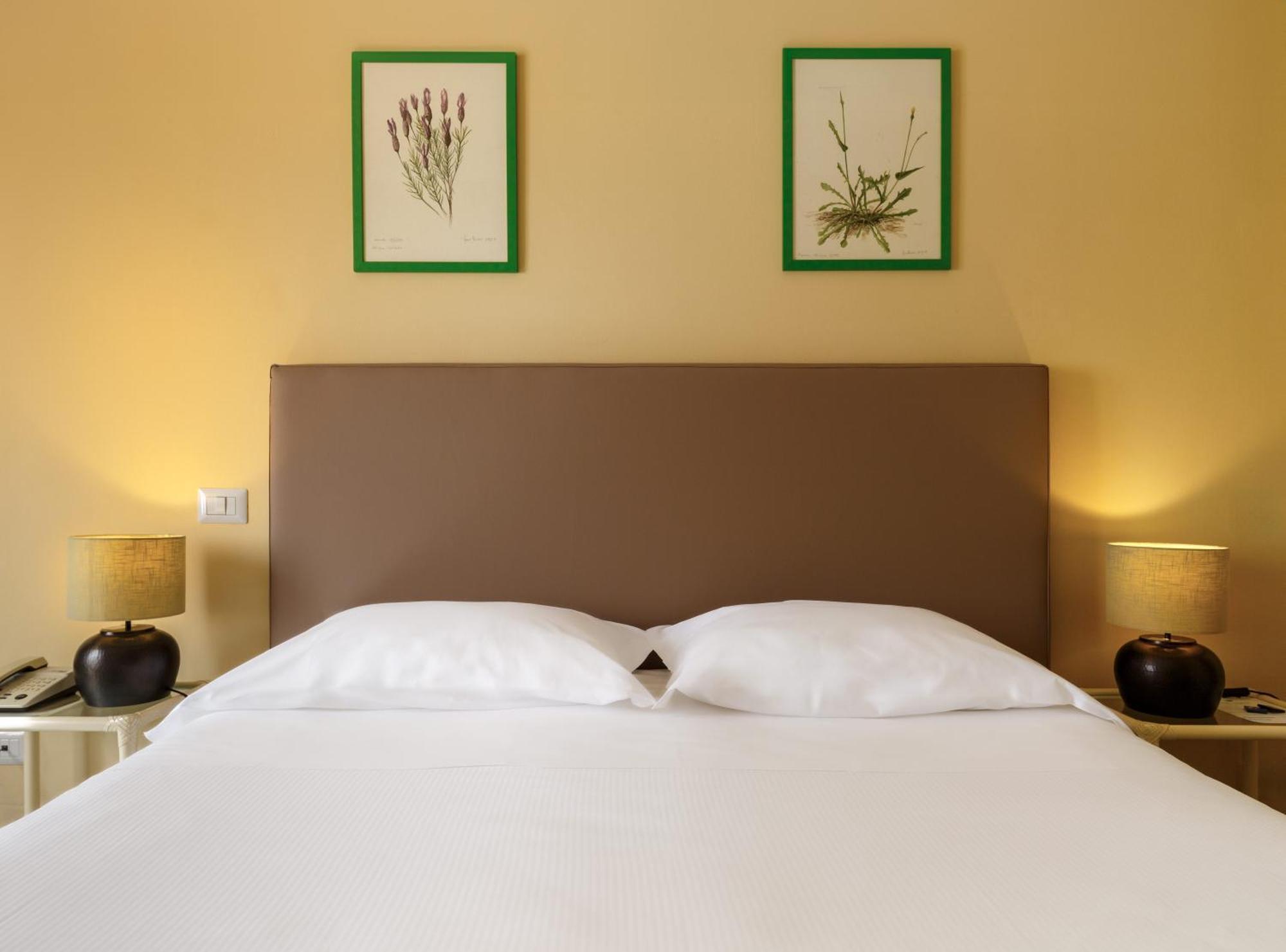 Hotel Cernia Isola Botanica Sant'Andrea  Exterior photo