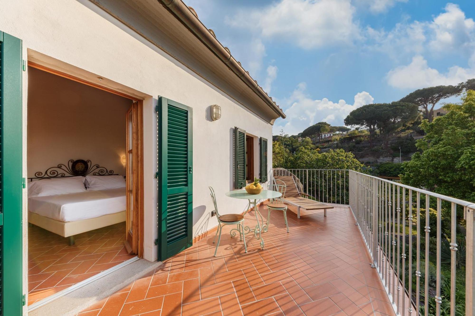 Hotel Cernia Isola Botanica Sant'Andrea  Exterior photo