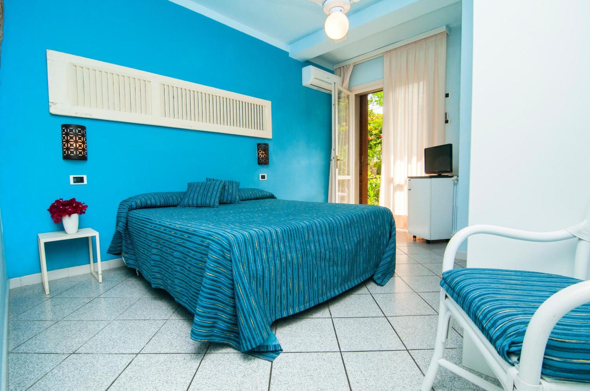 Hotel Cernia Isola Botanica Sant'Andrea  Exterior photo
