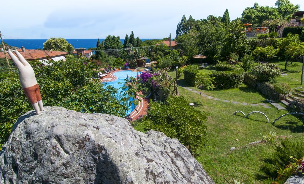 Hotel Cernia Isola Botanica Sant'Andrea  Exterior photo
